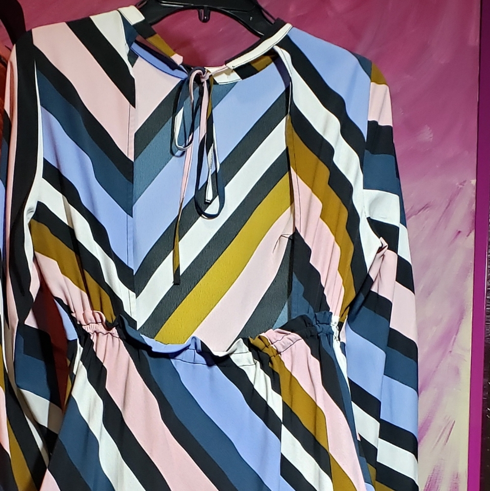 Dress - Picture 4 of 6